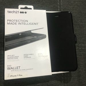 Tech21 Evo Wallet for iPhone 7 Plus